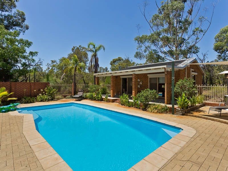19 Jarrah Close, Wandi WA 6167