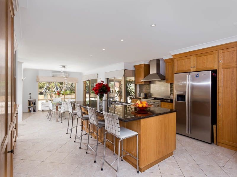 19 Jarrah Close, Wandi WA 6167