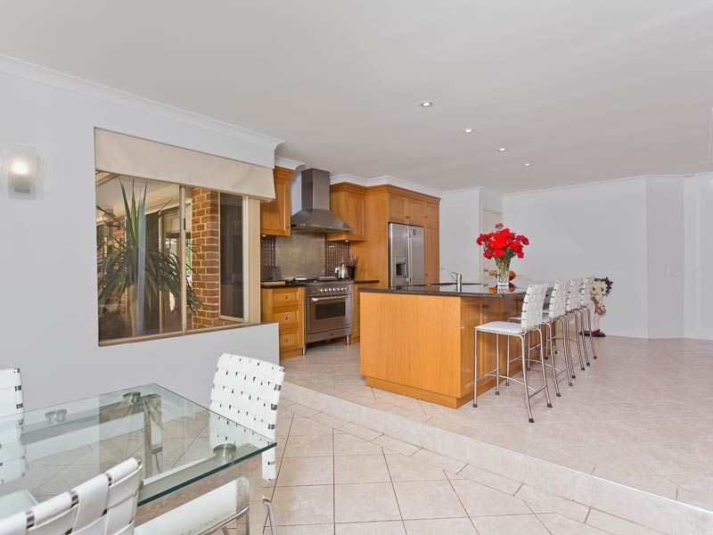 19 Jarrah Close, Wandi WA 6167