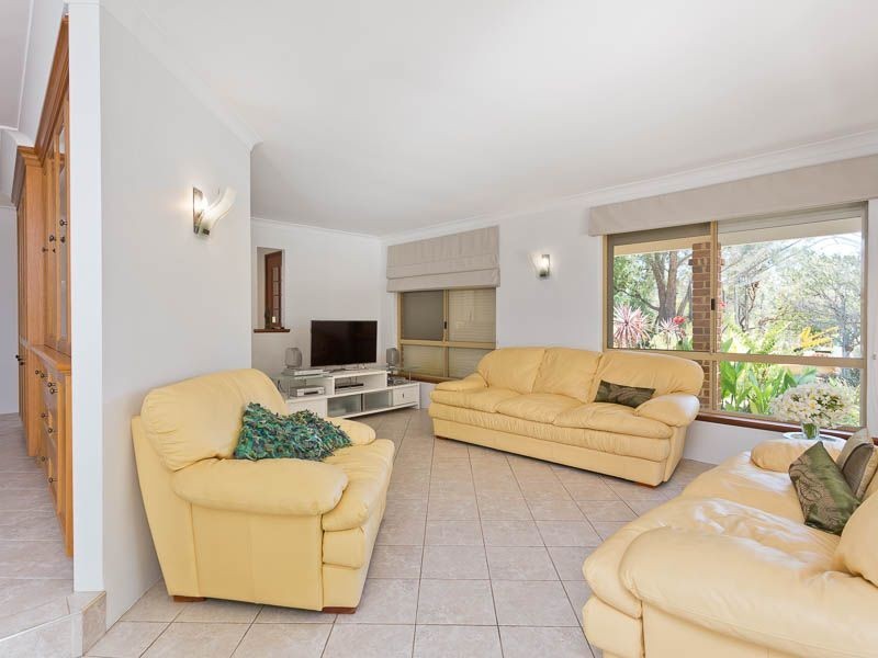 19 Jarrah Close, Wandi WA 6167