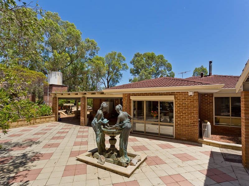 19 Jarrah Close, Wandi WA 6167