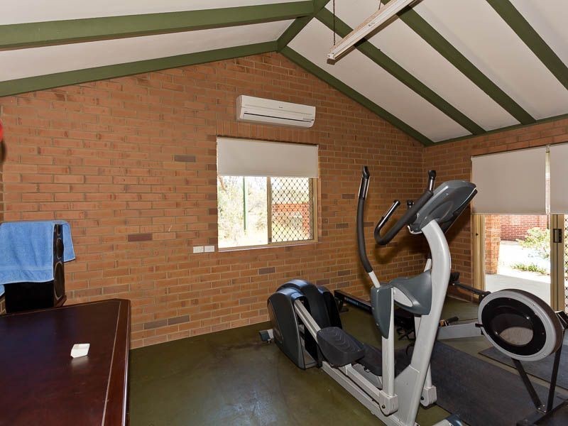 19 Jarrah Close, Wandi WA 6167