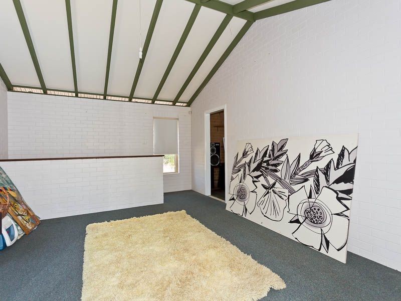 19 Jarrah Close, Wandi WA 6167