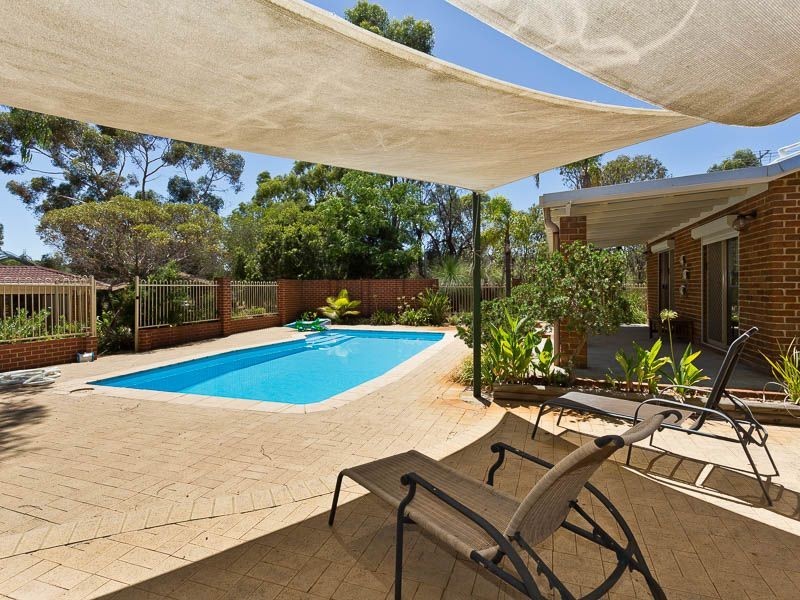 19 Jarrah Close, Wandi WA 6167