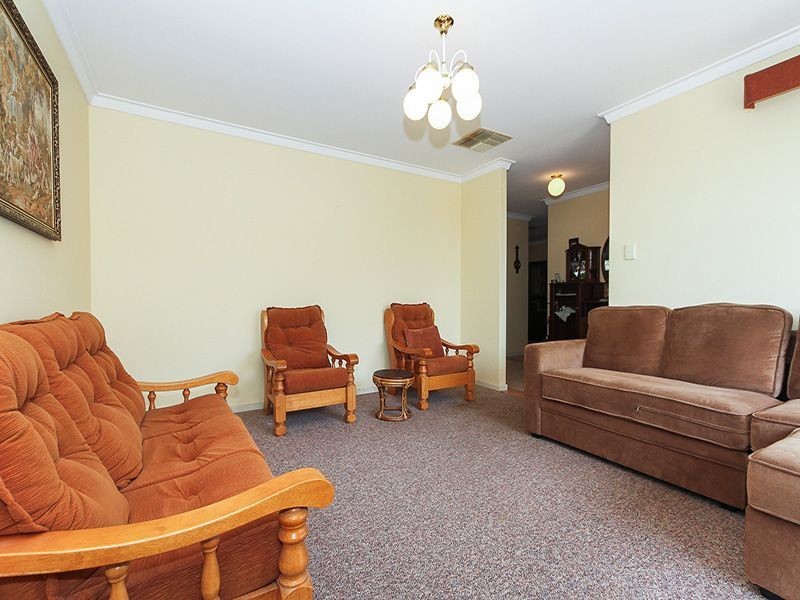 2/15 Watercress Gardens, Spearwood WA 6163