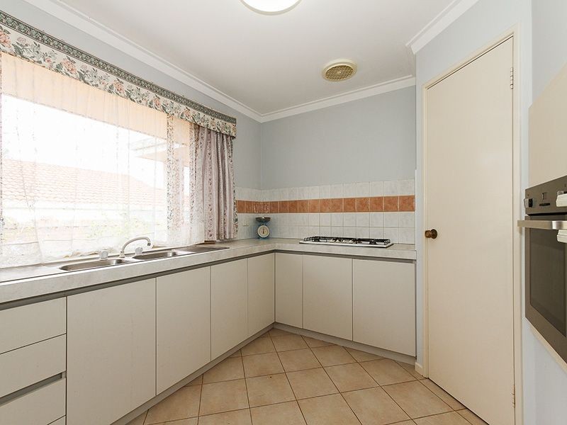 2/15 Watercress Gardens, Spearwood WA 6163