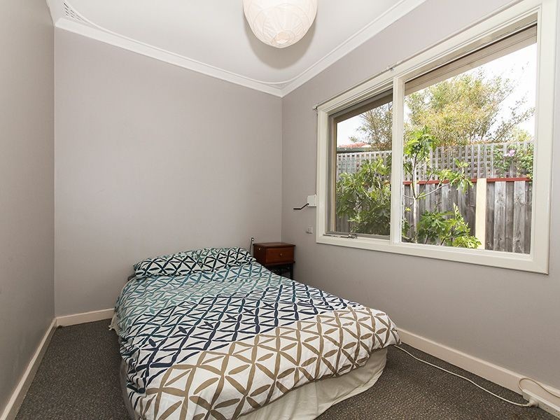 9 Cobine Street, Spearwood WA 6163