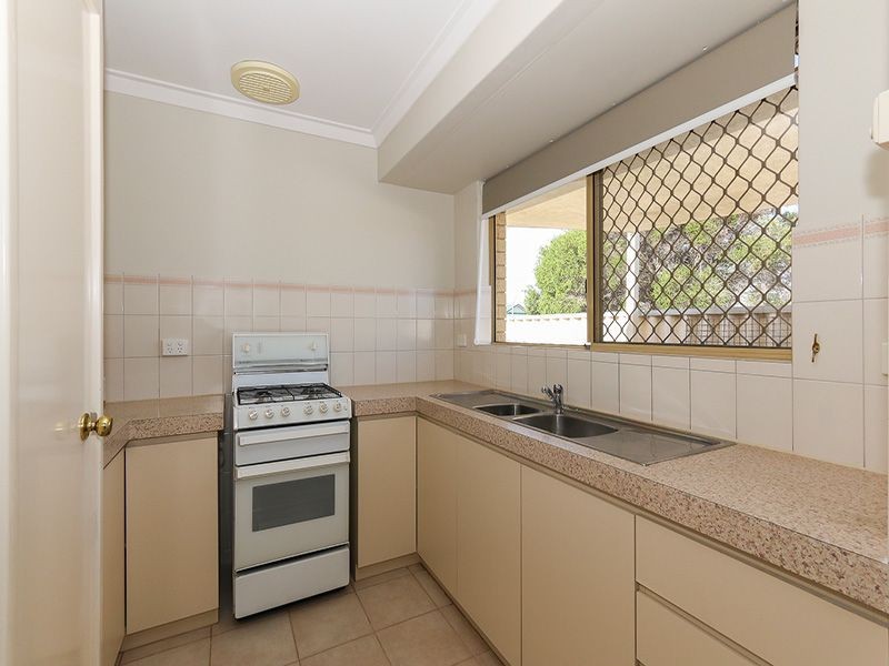 1/2 Bramston Street, Spearwood WA 6163