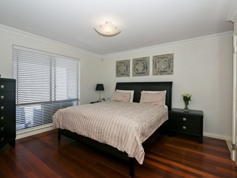 24 Turfan Way, Munster WA 6166