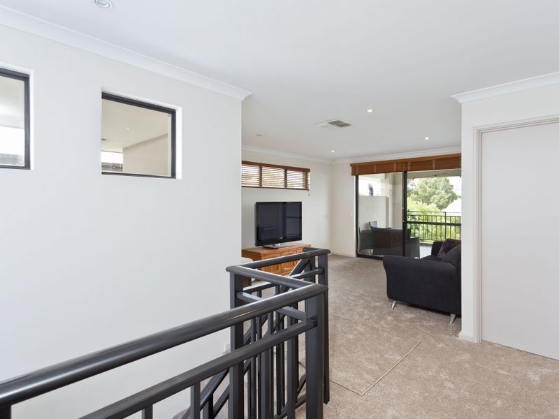 4 Tathra Lane, Aubin Grove WA 6164