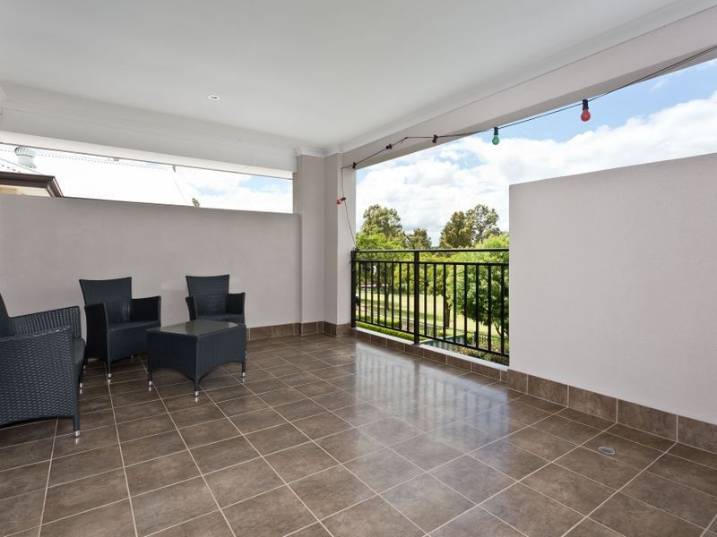 4 Tathra Lane, Aubin Grove WA 6164