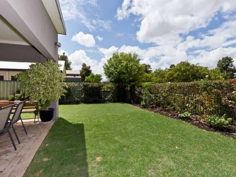 4 Tathra Lane, Aubin Grove WA 6164
