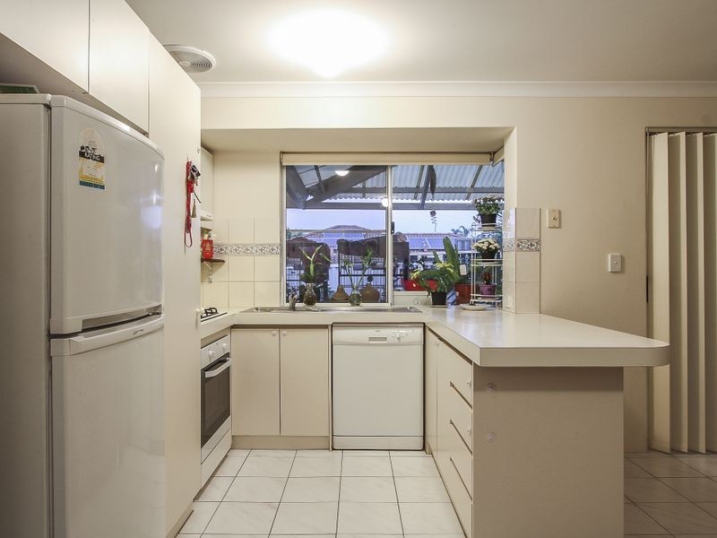 4 Shady Grove, Yangebup WA 6164