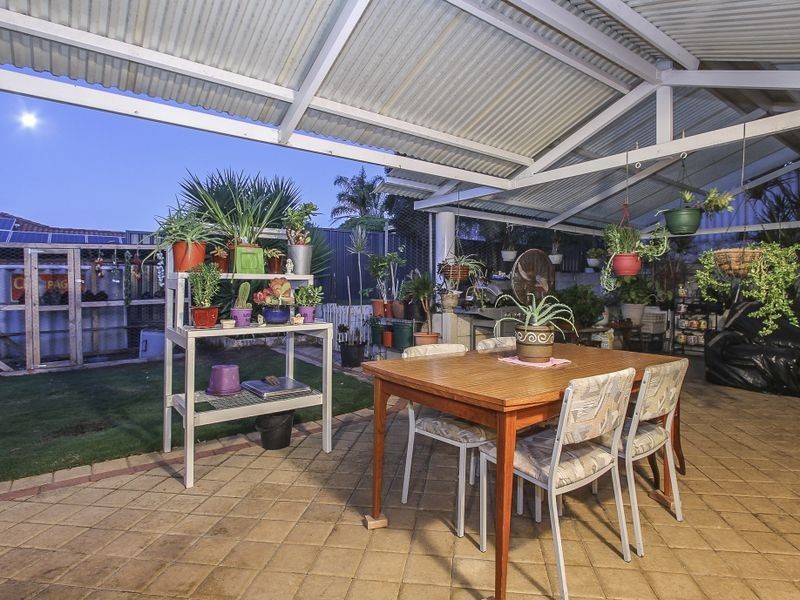 4 Shady Grove, Yangebup WA 6164