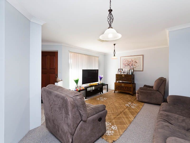 8 Sycamore Avenue, South Lake WA 6164