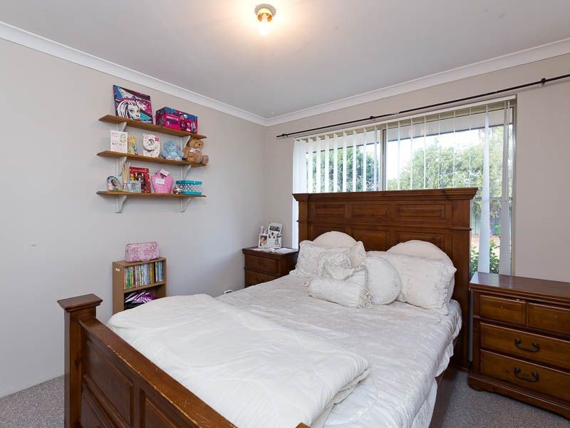 8 Sycamore Avenue, South Lake WA 6164