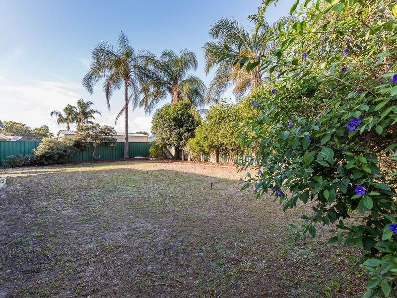 8 Sycamore Avenue, South Lake WA 6164