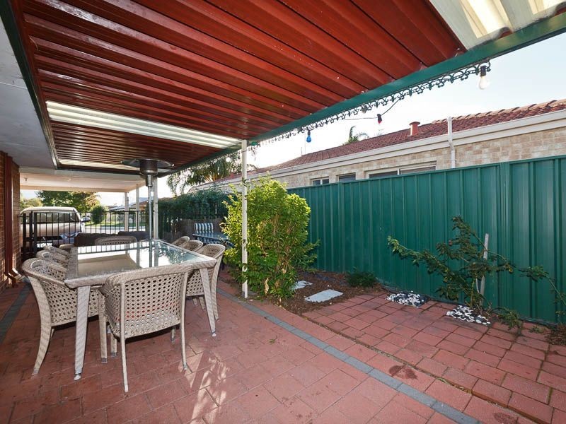 8 Sycamore Avenue, South Lake WA 6164