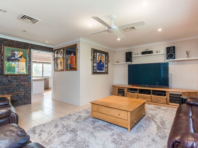 9 Bolwarra Heights, South Lake WA 6164