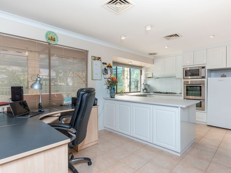 9 Bolwarra Heights, South Lake WA 6164