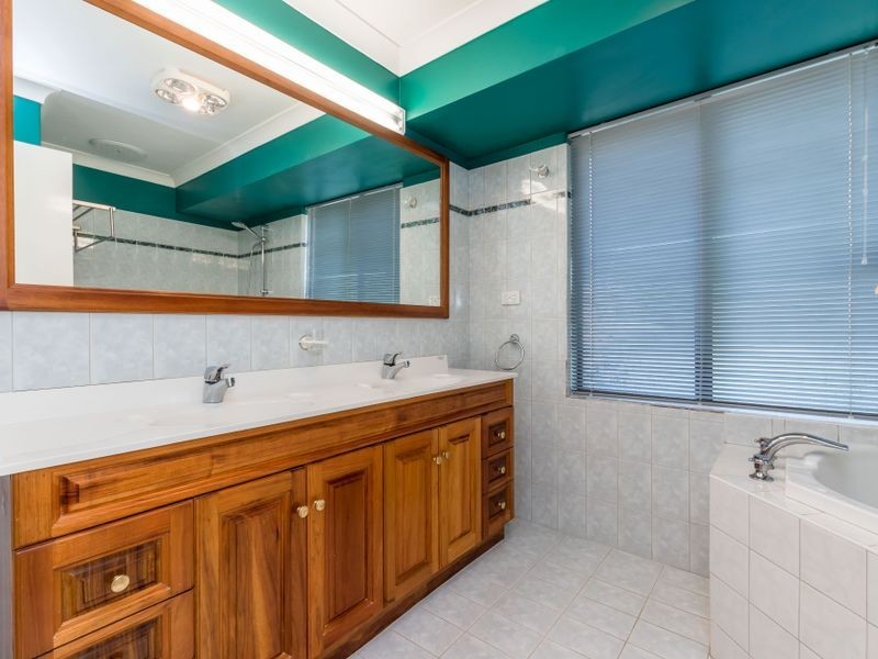 9 Bolwarra Heights, South Lake WA 6164