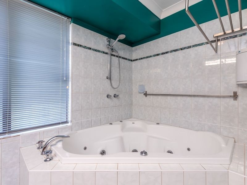 9 Bolwarra Heights, South Lake WA 6164