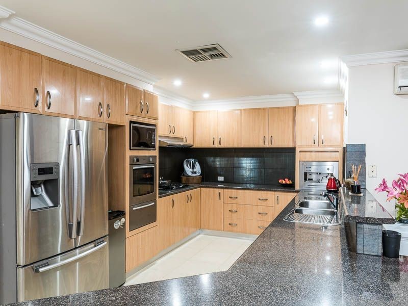 15 Stills Avenue, Harrisdale WA 6112