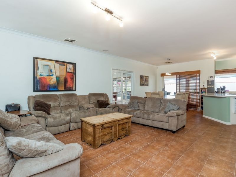 3 Inness Vista, Hammond Park WA 6164