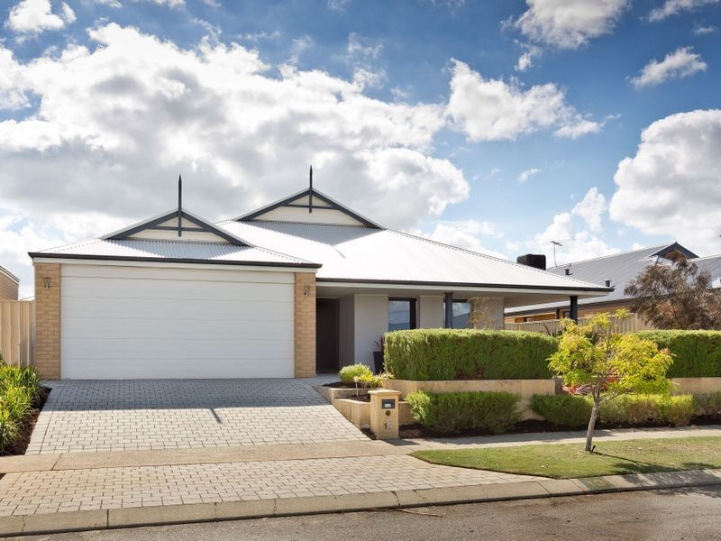 13 Normanby Bend, Success WA 6164