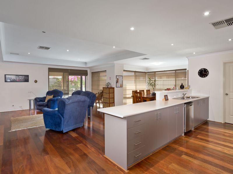 13 Normanby Bend, Success WA 6164