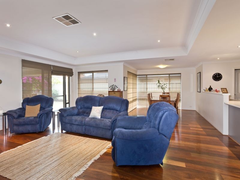 13 Normanby Bend, Success WA 6164