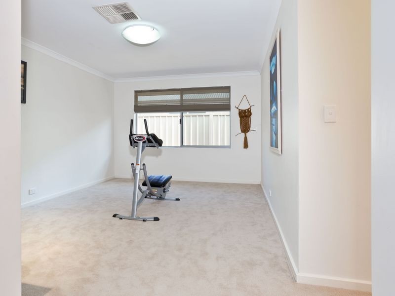 13 Normanby Bend, Success WA 6164