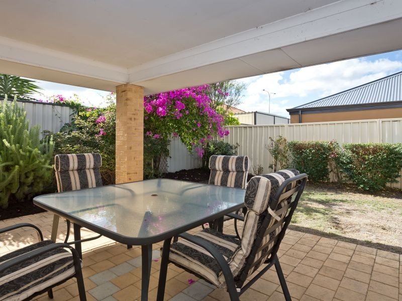 13 Normanby Bend, Success WA 6164