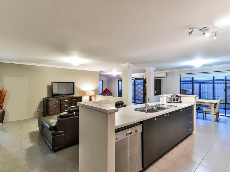 29 Kesiya Turn, Aubin Grove WA 6164