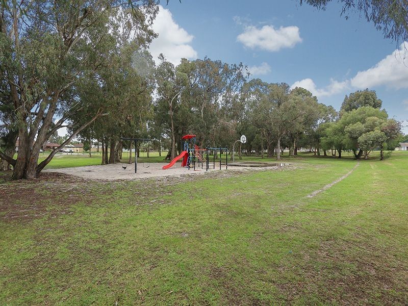 92 Glenbawn Drive, South Lake WA 6164