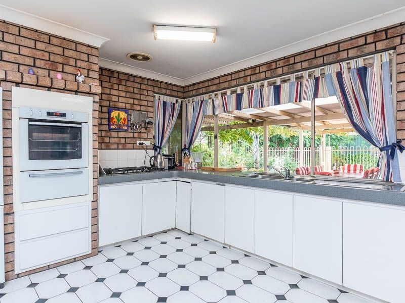 21 Bolwarra Heights, South Lake WA 6164