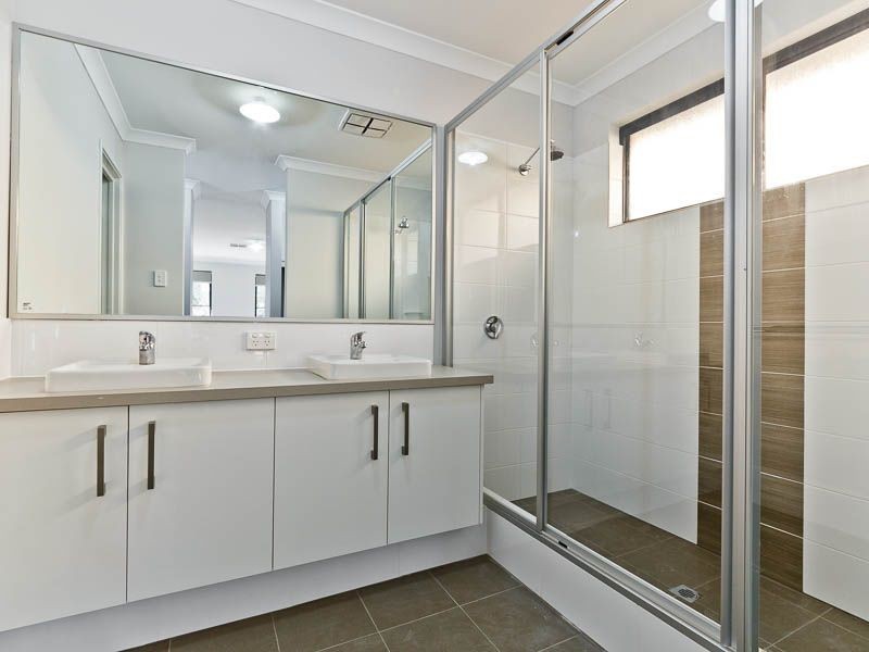 120 Mornington Crescent, Wandi WA 6167