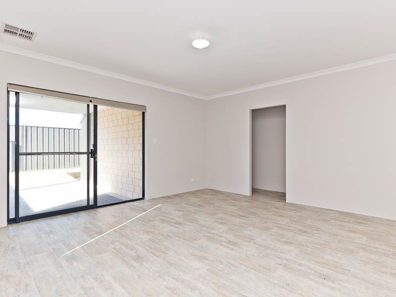 120 Mornington Crescent, Wandi WA 6167