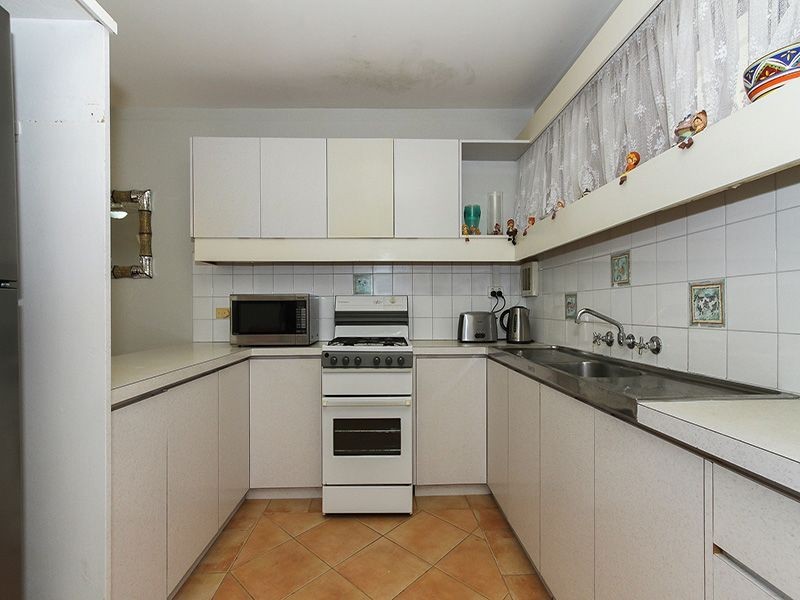 1/8 Fortini Court, Hamilton Hill WA 6163