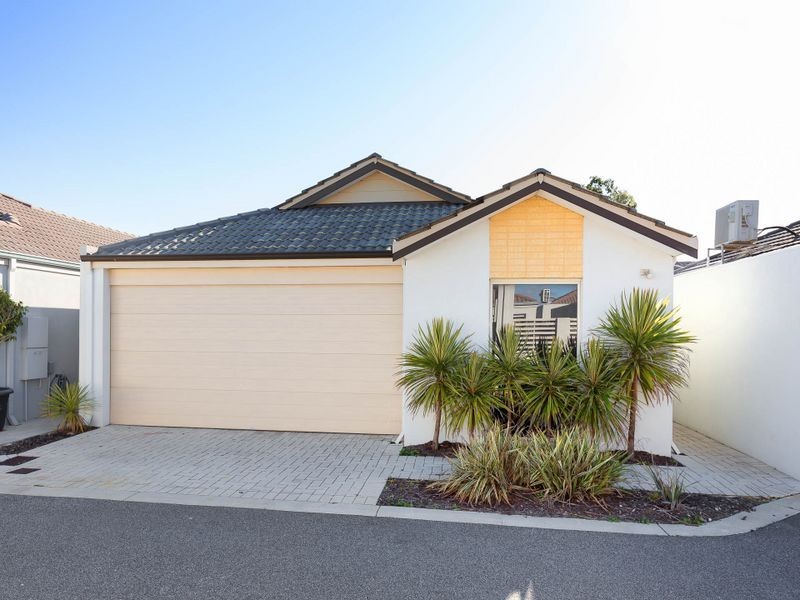 14/1 Humboldt Entrance, Aubin Grove WA 6164