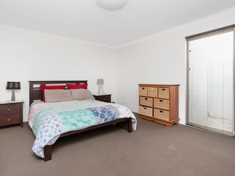 14/1 Humboldt Entrance, Aubin Grove WA 6164