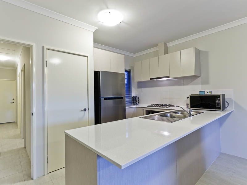 2/198 Hamilton Road, Spearwood WA 6163