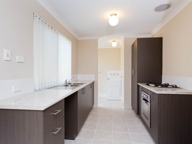 6/2 Positano Crescent, Yangebup WA 6164