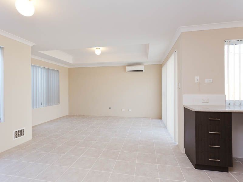6/2 Positano Crescent, Yangebup WA 6164