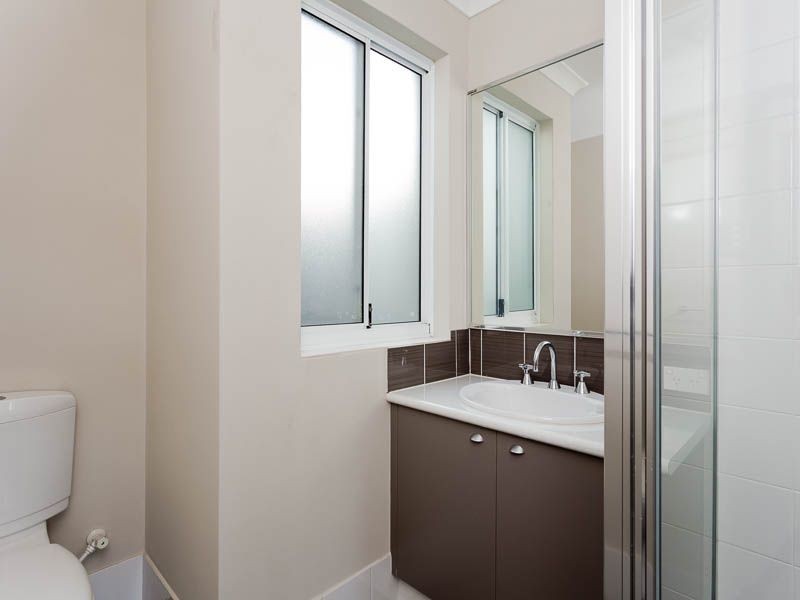 6/2 Positano Crescent, Yangebup WA 6164