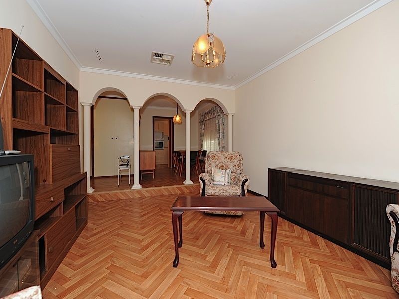 28 Panamuna Drive, Willetton WA 6155