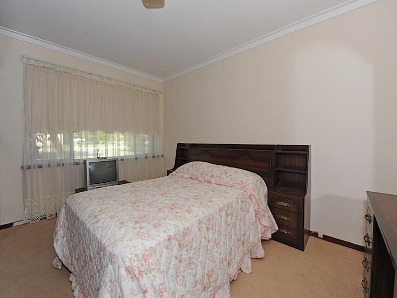 28 Panamuna Drive, Willetton WA 6155