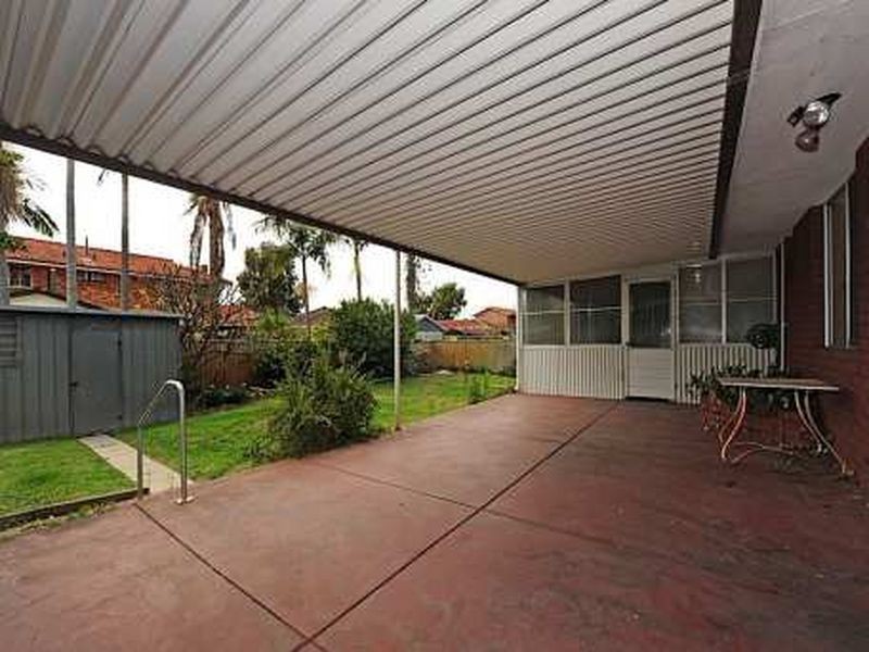 28 Panamuna Drive, Willetton WA 6155