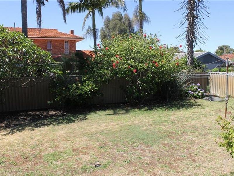 28 Panamuna Drive, Willetton WA 6155