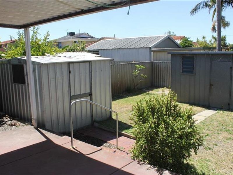 28 Panamuna Drive, Willetton WA 6155